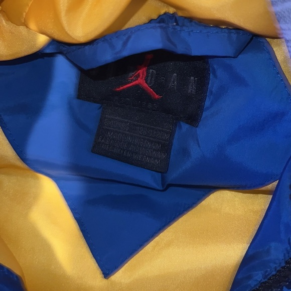 Boys Air Jordan Jacket Vest size S ( 8-10) - Picture 4 of 6